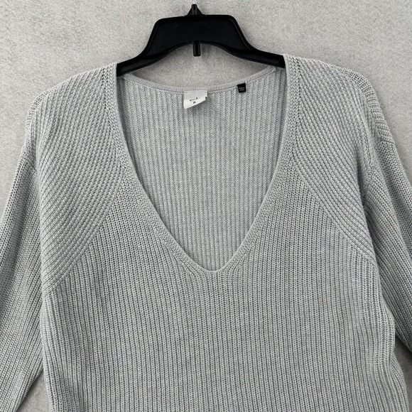 CAbi Sweater Womens MEDIUM V‎ Neck Pullover Cloud Gray Side Zip - Picture 6 of 12